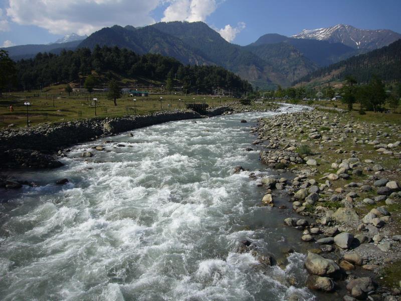 The Lidder that runs through Pahalgam.